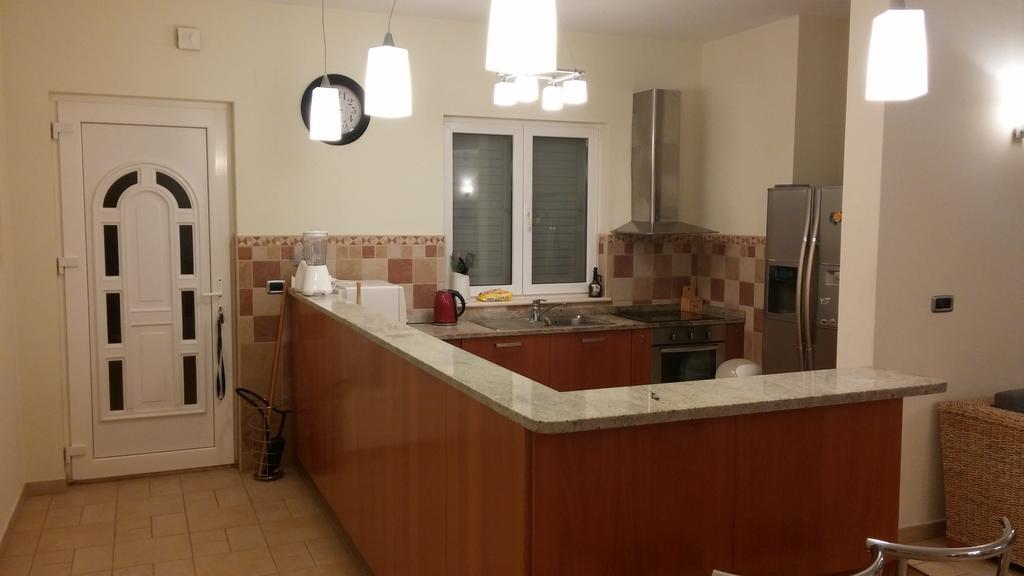 Apartments On Gorana Pavlova 24 Sutivan Esterno foto